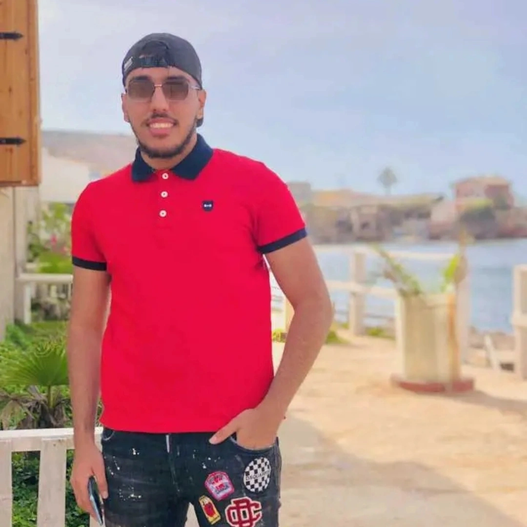 Amine  from Algeria